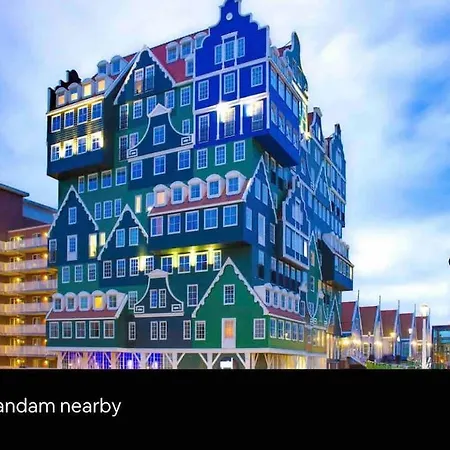 Family House With Garden & Jacuzzi & Sauna Near Amsterdam Hébergement de vacances Vijfhuizen