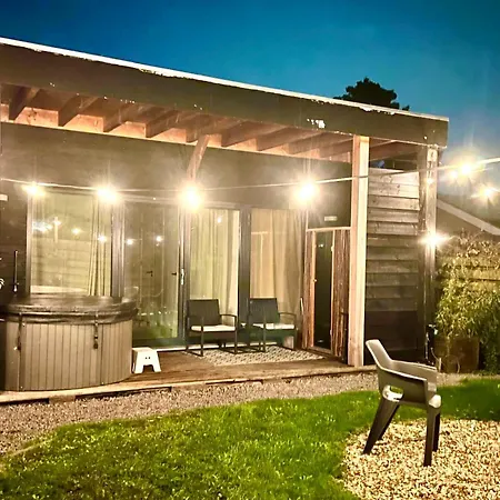 Cozy Wellness Family House With Private Garden & Jacuzzi & Sauna Between Amsterdam Haarlem And Schiphol Airport Vijfhuizen
