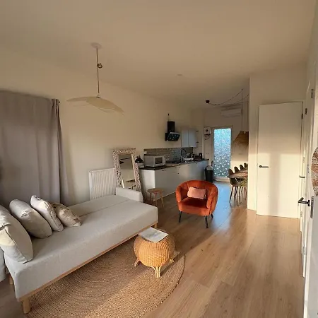 Cozy Wellness Family House With Private Garden & Jacuzzi & Sauna Between Amsterdam Haarlem And Schiphol Airport Vijfhuizen