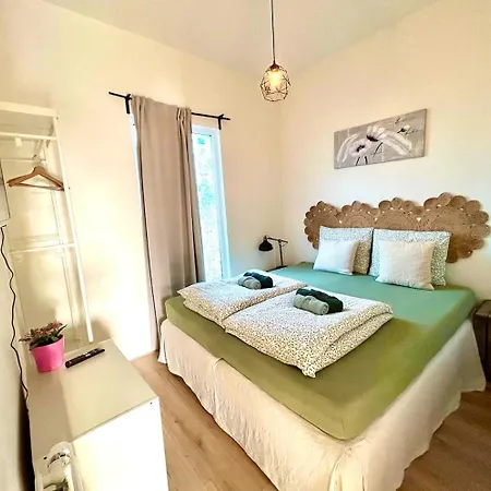 Cozy Wellness Family House With Private Garden & Jacuzzi & Sauna Between Amsterdam Haarlem And Schiphol Airport 펜션 *