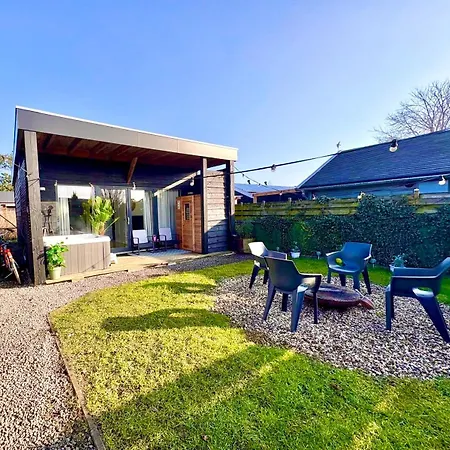 Tatil Evi Cozy Wellness Family House With Private Garden & Jacuzzi & Sauna Between Amsterdam Haarlem And Schiphol Airport *