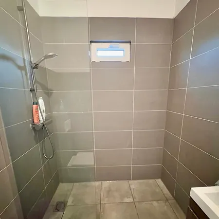Cozy Wellness Family House With Private Garden & Jacuzzi & Sauna Between Amsterdam Haarlem And Schiphol Airport * Vijfhuizen