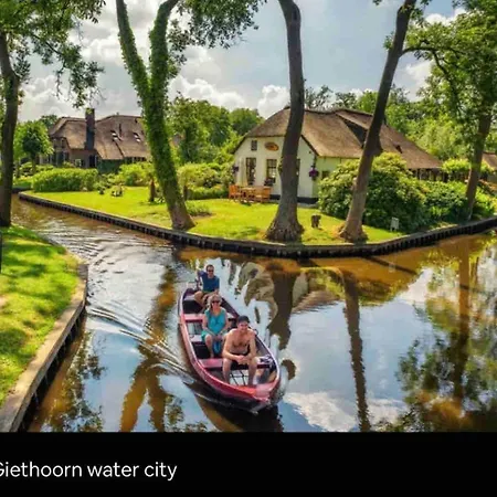 Tatil Evi Cozy Wellness Family House With Private Garden & Jacuzzi & Sauna Between Amsterdam Haarlem And Schiphol Airport *