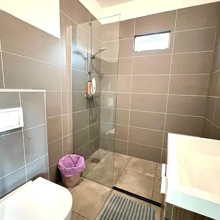 Cozy Wellness Family House With Private Garden & Jacuzzi & Sauna Between Amsterdam Haarlem And Schiphol Airport Vijfhuizen