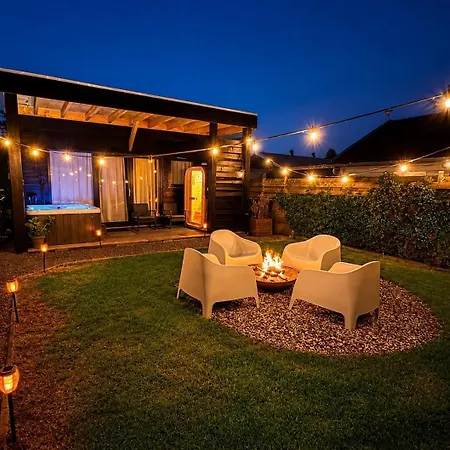 بيت للعطل Cozy Wellness Family House With Private Garden & Jacuzzi & Sauna Between Amsterdam Haarlem And Schiphol Airport *