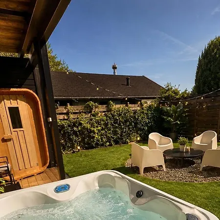 Cozy Wellness Family House With Private Garden & Jacuzzi & Sauna Between Amsterdam Haarlem And Schiphol Airport *