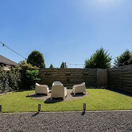 Hébergement de vacances Cozy Wellness Family House With Private Garden & Jacuzzi & Sauna Between Amsterdam Haarlem And Schiphol Airport