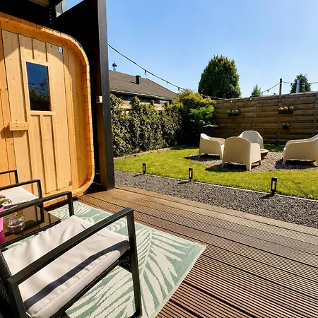 Cozy Wellness Family House With Private Garden & Jacuzzi & Sauna Between Amsterdam Haarlem And Schiphol Airport Hébergement de vacances *
