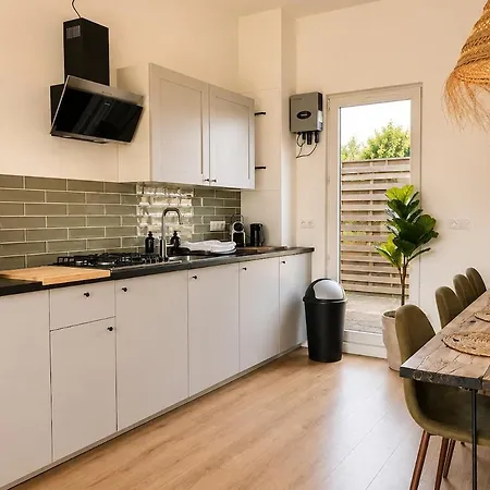 Cozy Wellness Family House With Private Garden & Jacuzzi & Sauna Between Amsterdam Haarlem And Schiphol Airport * Vijfhuizen