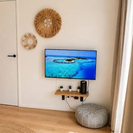 Cozy Wellness Family House With Private Garden & Jacuzzi & Sauna Between Amsterdam Haarlem And Schiphol Airport Hébergement de vacances *