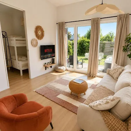 Cozy Wellness Family House With Private Garden & Jacuzzi & Sauna Between Amsterdam Haarlem And Schiphol Airport Hébergement de vacances *