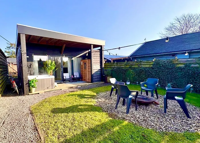 Vakantiehuis Family House With Garden&jacuzzi&sauna Near Amsterdam *