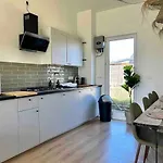 Family House With Garden & Jacuzzi & Sauna Near Amsterdam * Vijfhuizen