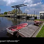 Family House With Garden & Jacuzzi & Sauna Near Amsterdam Vijfhuizen