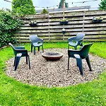 Family House With Garden & Jacuzzi & Sauna Near Amsterdam * Vijfhuizen
