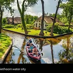 Prázdninový dům Family House With Garden & Jacuzzi & Sauna Near Amsterdam *