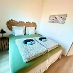 Family House With Garden & Jacuzzi & Sauna Near Amsterdam * Vijfhuizen