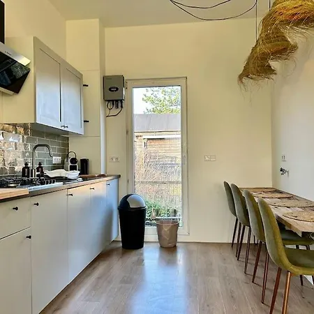 Сasa de vacaciones Family House With Garden & Jacuzzi & Sauna Near Amsterdam