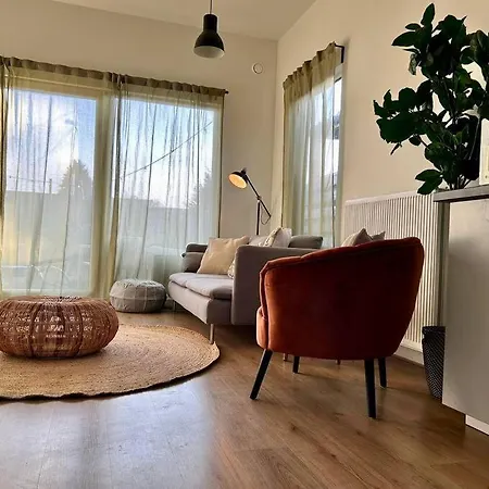 Family House With Garden & Jacuzzi & Sauna Near Amsterdam Casa de Férias