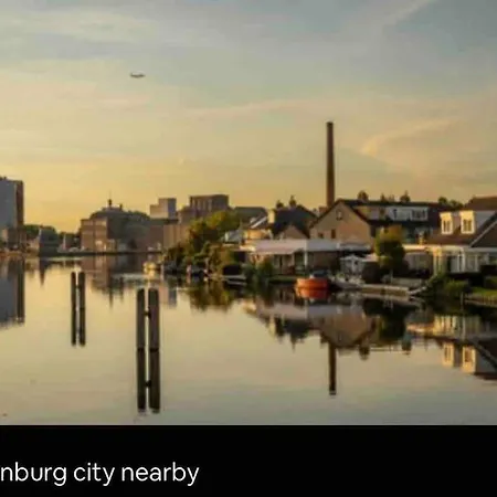 Casa de Férias Family House With Garden & Jacuzzi & Sauna Near Amsterdam *