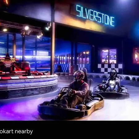 Family House With Garden & Jacuzzi & Sauna Near Amsterdam