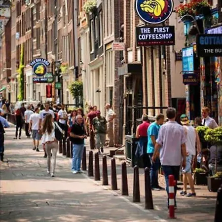 Family House With Garden & Jacuzzi & Sauna Near Amsterdam Casa de Férias *