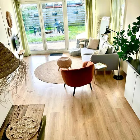 Family House With Garden & Jacuzzi & Sauna Near Amsterdam Сasa de vacaciones