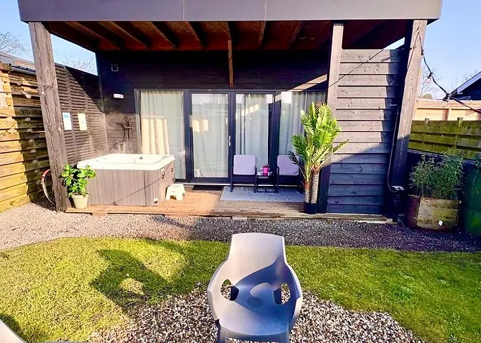 Family House With Garden & Jacuzzi & Sauna Near Amsterdam 度假居 Vijfhuizen